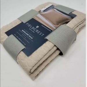 Fieldcrest Matelasse Standard/Queen Sham. New